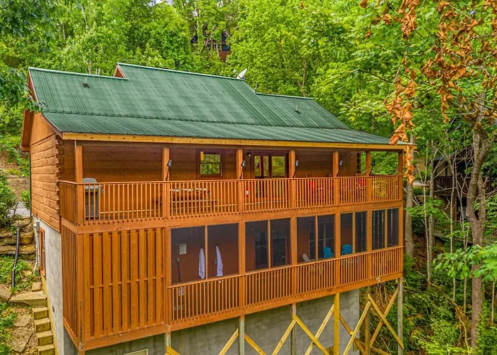 Firefly Hollow Cabin - Smoky Mountains - Soaky Mountain Water Park - Sevierville Convention Center Pigeon Forge